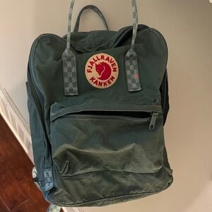 Fjallraven Kånken Forest Green Backpack